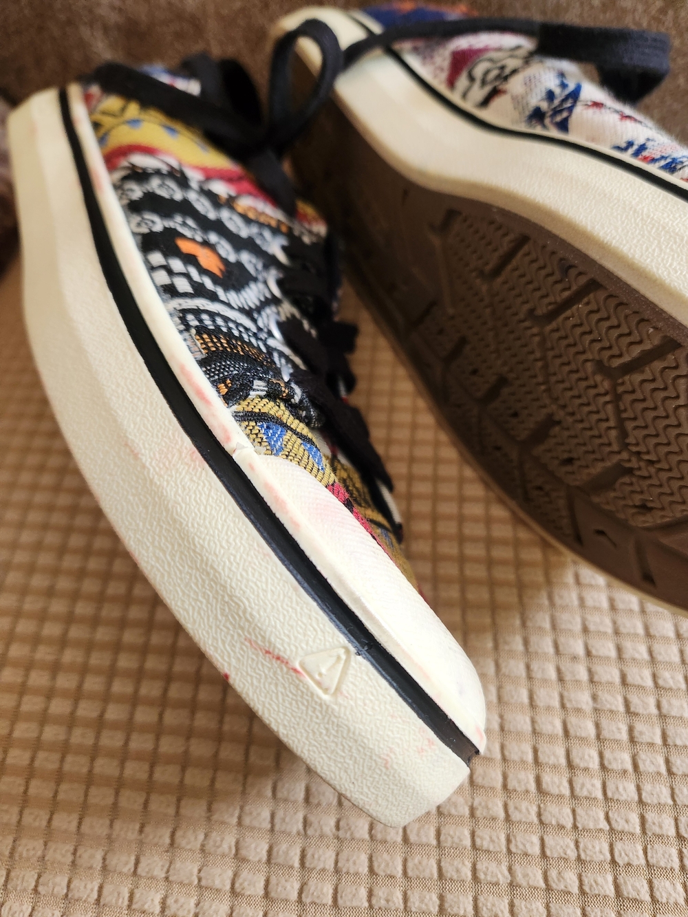 KEEN Multicolor Patterned Canvas Sneakers Size 9.5 - Picture 5 of 10